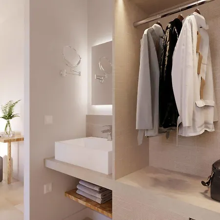 Aya Hotel 4*